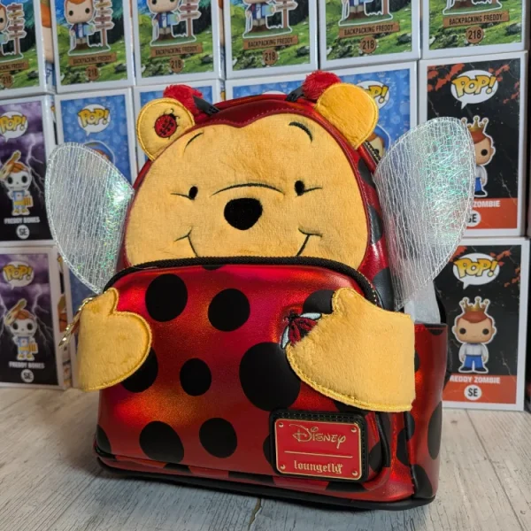 Sac à dos – Loungefly Disney – Ladybug Pooh Cosplay Mini 🐞